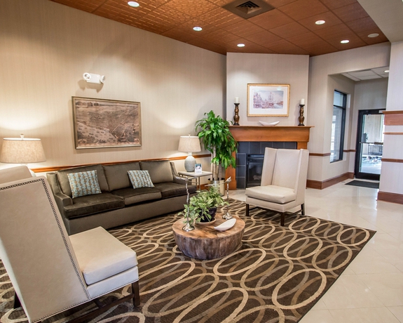 Imagen de los interiores del Hotel The Bluff Savannah Historic, Tapestry Collection By Hilton. Foto 14