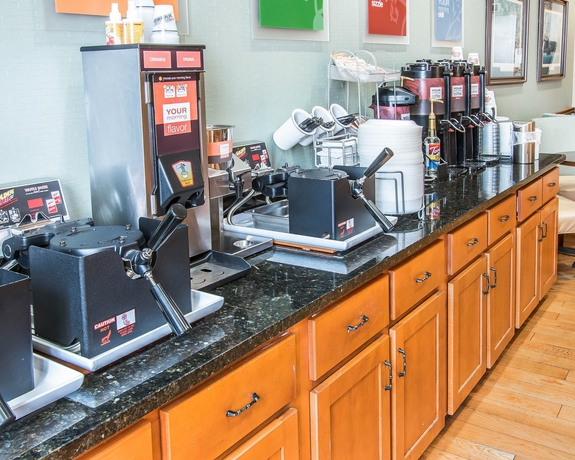 Imagen del bar/restaurante del Hotel The Bluff Savannah Historic, Tapestry Collection By Hilton. Foto 5