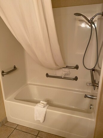 Imagen de la habitación del Hotel The Boardwalk Inn. Foto 18
