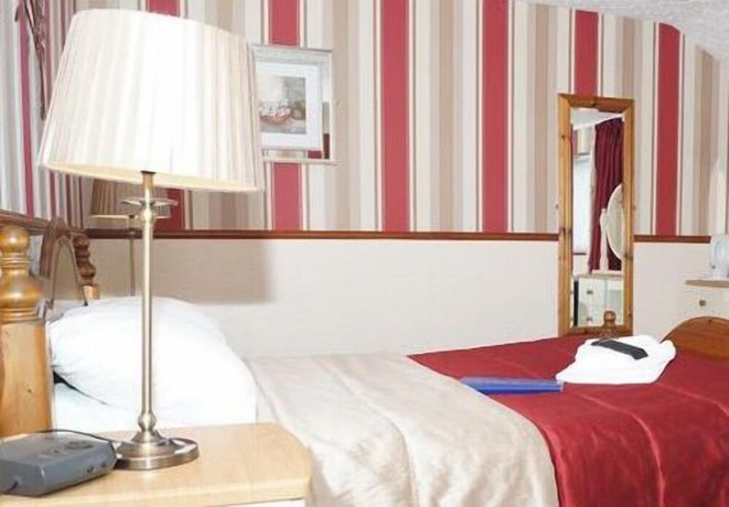Imagen de la habitación del Hotel The Boathouse, Holyhead. Foto 3