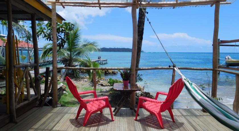 Imagen de los exteriores del Hotel The Bocas Beach House. Foto 8