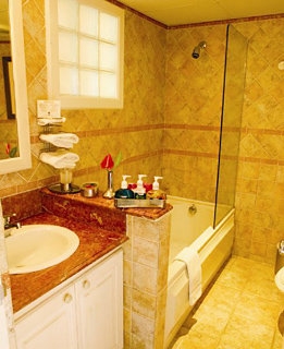Imagen de la habitación del Hotel The BodyHoliday. Foto 3