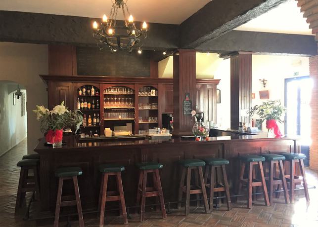 Imagen del bar/restaurante del Hotel The Boliqueime Inn. Foto 4