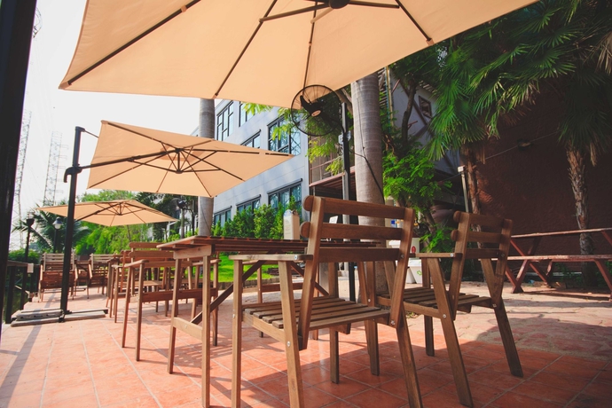 Imagen del bar/restaurante del Hotel The Botanic Service Room. Foto 5