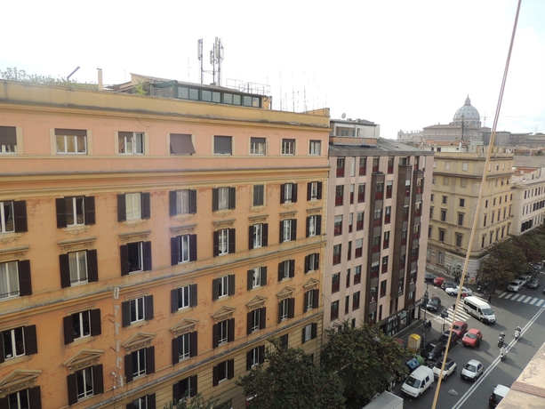 Imagen de los exteriores del Hotel The Boutique. Foto 7