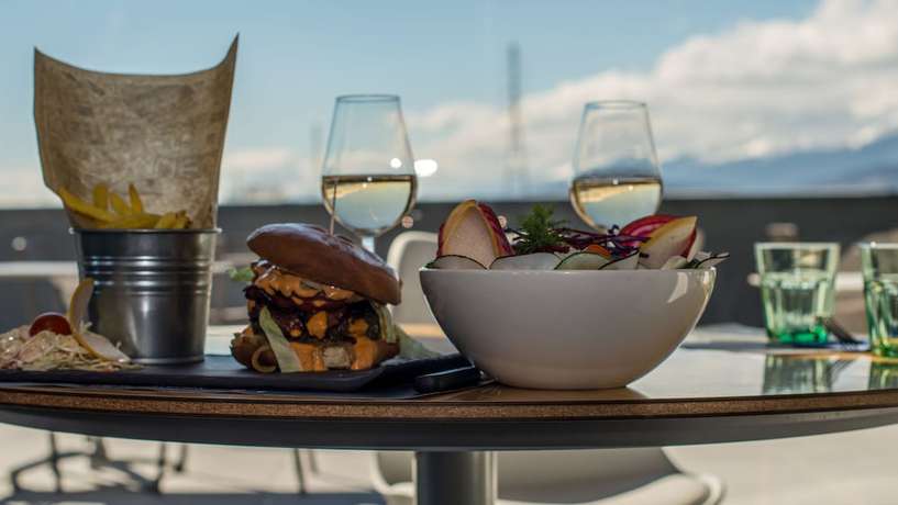 Imagen del bar/restaurante del Hotel The Bowling. Foto 9