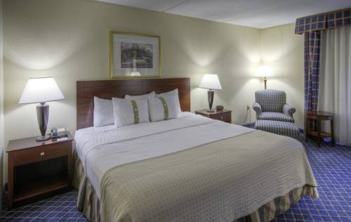 Imagen de la habitación del Hotel The Boxboro Regency. Foto 3