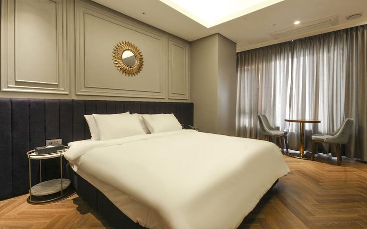 Imagen de la habitación del Hotel The Brain. Foto 15