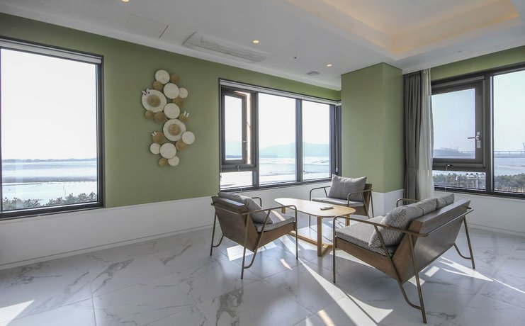 Imagen de la habitación del Hotel The Brain. Foto 18