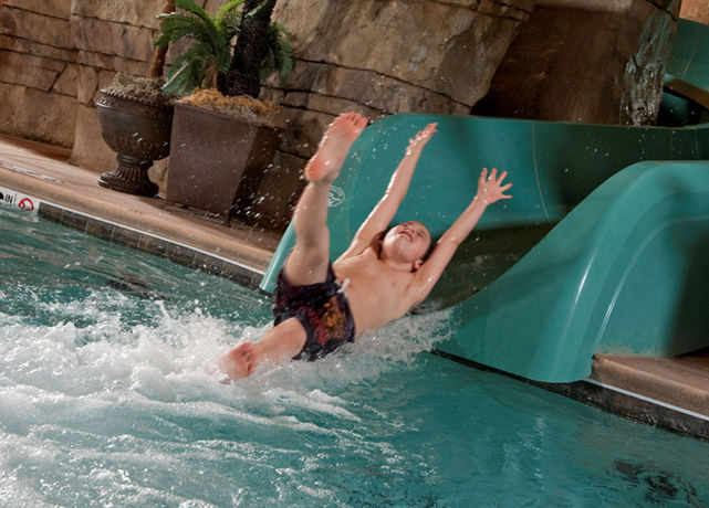 Imagen de la piscina del Hotel The Branson Hillside. Foto 16