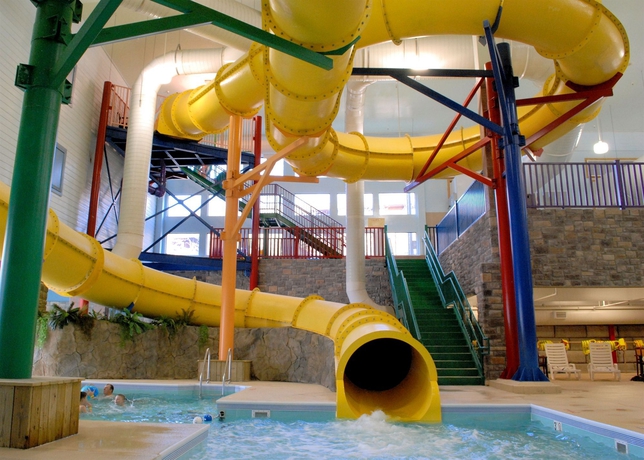 Imagen de la piscina del Hotel The Branson Waterpark. Foto 6