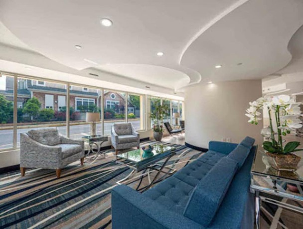Imagen de los interiores del Hotel The Breakers And Suites. Foto 18