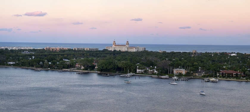 Imagen de los exteriores del Hotel The Breakers Palm Beach. Foto 14