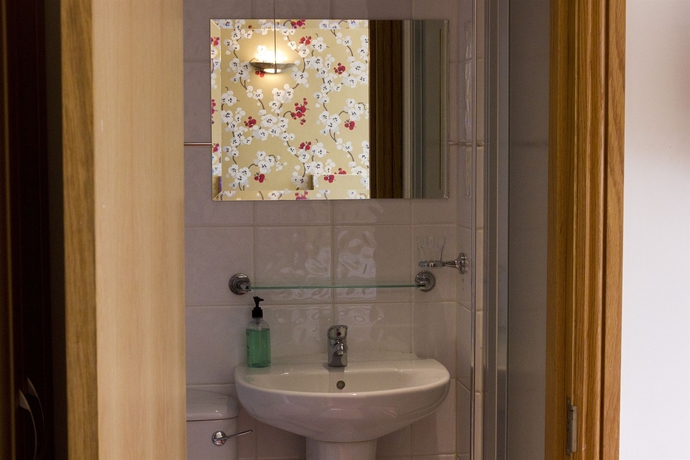 Imagen de la habitación del Hotel The Brent. Foto 3