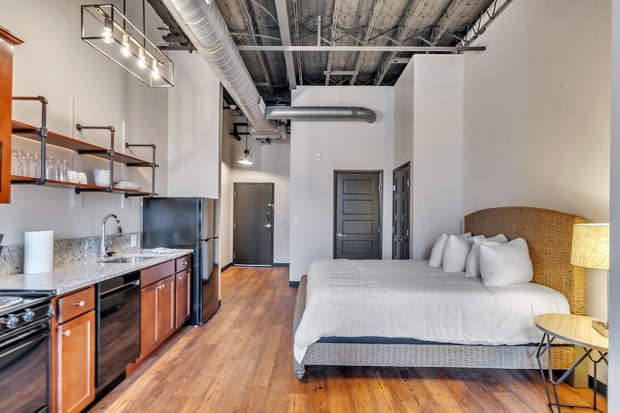Imagen de la habitación del Hotel The Brewer\'s Lofts Above Grand Strand Brewing. Foto 7