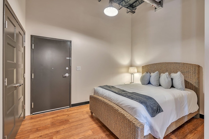 Imagen de la habitación del Hotel The Brewer\'s Lofts Above Grand Strand Brewing. Foto 13