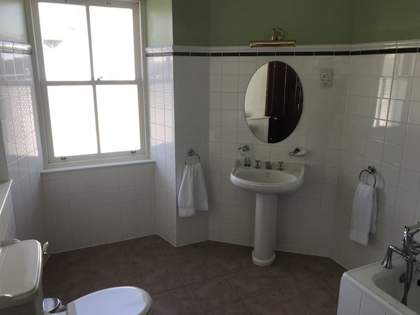 Imagen de la habitación del Hotel The Bridge Guest House. Foto 10