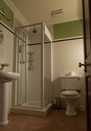 Imagen de la habitación del Hotel The Bridge Guest House. Foto 15