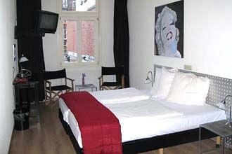Imagen de la habitación del Hotel The Bridge Hotel. Foto 5