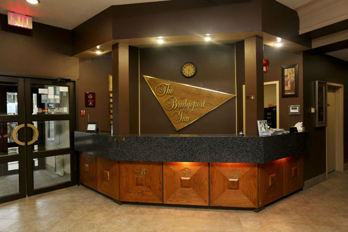 Imagen de los interiores del Hotel The Bridgeport Inn. Foto 8