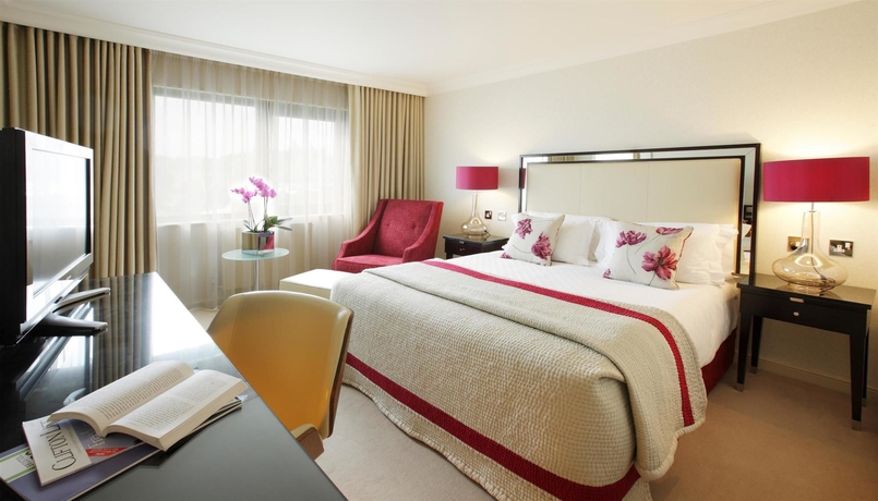 Imagen de la habitación del Hotel The Bristol. Foto 8