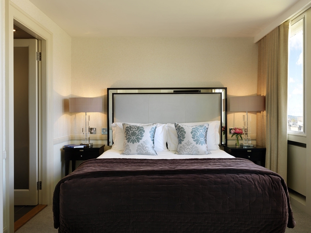 Imagen de la habitación del Hotel The Bristol. Foto 9