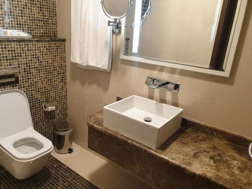 Imagen de la habitación del Hotel The Bristol Inn. Foto 4