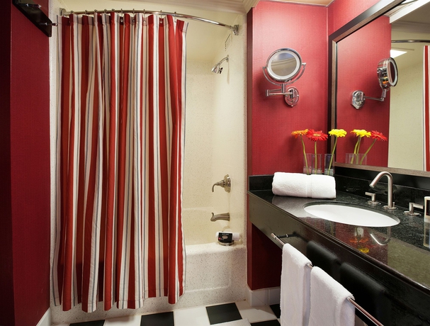 Imagen de la habitación del Hotel The Bristol San Diego. Foto 6