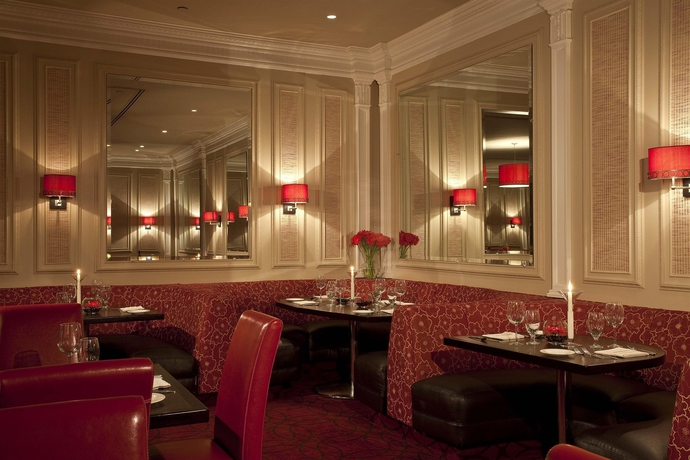 Imagen del bar/restaurante del Hotel The Bristol San Diego. Foto 4