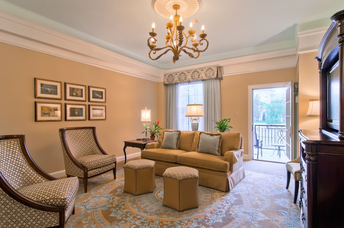 Imagen de la habitación del Hotel The Broadmoor. Foto 16