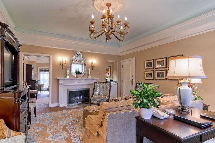 Imagen de la habitación del Hotel The Broadmoor. Foto 18