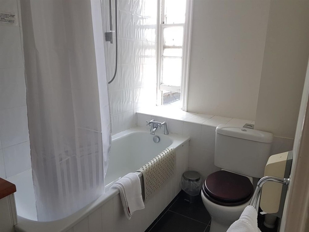 Imagen de la habitación del Hotel The Broadway, North Hertfordshire. Foto 19