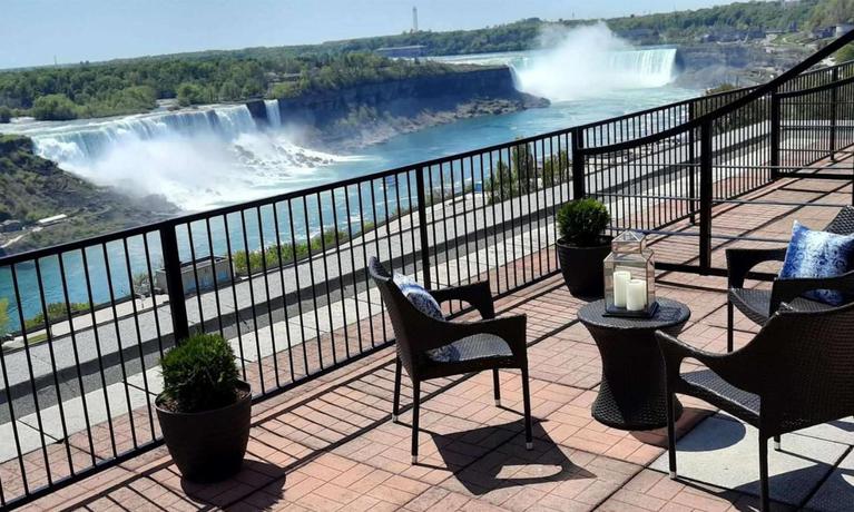 Imagen general del Hotel The Brock Niagara Falls Fallsview, Tapestry by Hilton. Foto 10