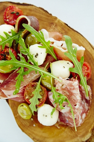 Imagen del bar/restaurante del Hotel The Bromley Court. Foto 5