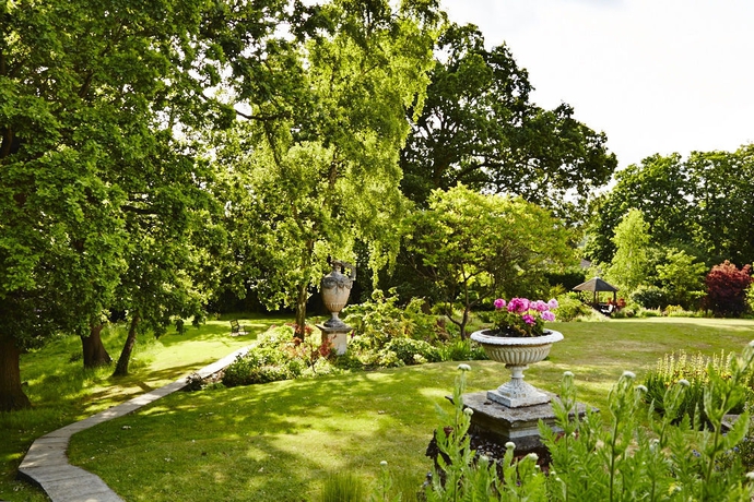 Imagen de los exteriores del Hotel The Bromley Court. Foto 14