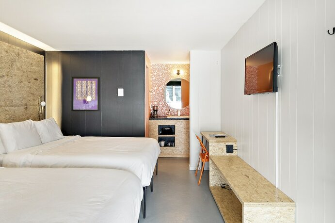 Imagen de la habitación del Hotel The Brooks Motel. Foto 19