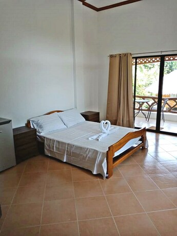 Imagen de la habitación del Hotel The Bruce Resort. Foto 17