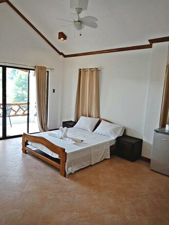 Imagen de la habitación del Hotel The Bruce Resort. Foto 30