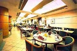Imagen del bar/restaurante del Hotel The Brunei. Foto 2