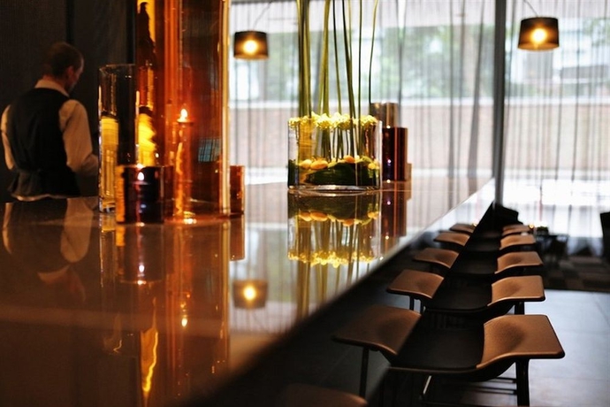 Imagen del bar/restaurante del Hotel The, Bruselas. Foto 3