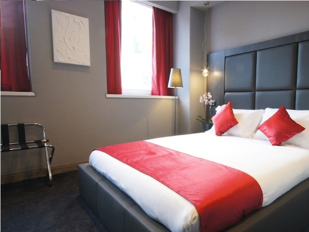 Imagen de la habitación del Hotel The Bryson. Foto 4