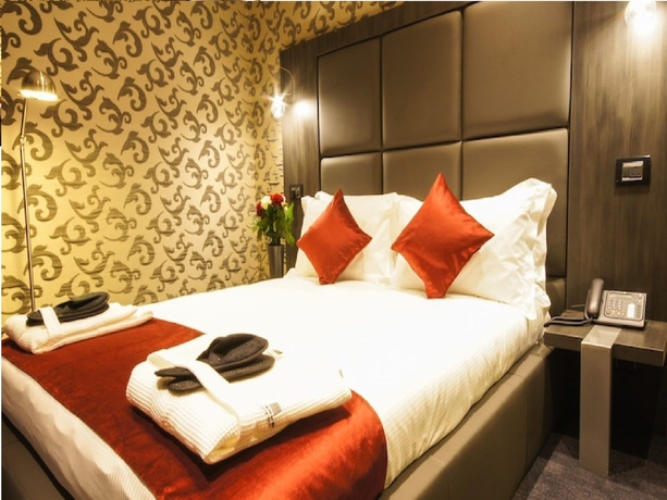 Imagen de la habitación del Hotel The Bryson. Foto 15