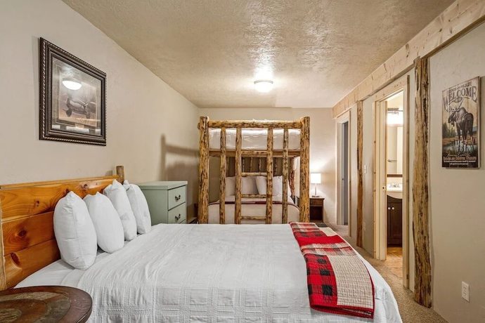 Imagen de la habitación del Hotel The Bucking Moose. Foto 17