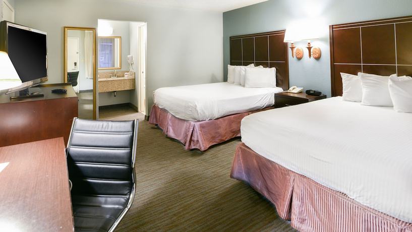 Imagen de la habitación del Hotel The Buena Park Hotel and Suites. Foto 2