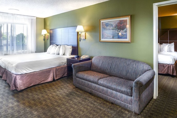 Imagen de la habitación del Hotel The Buena Park Hotel and Suites. Foto 3