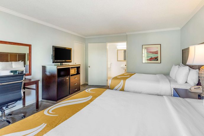 Imagen de la habitación del Hotel The Buena Park Hotel and Suites. Foto 7