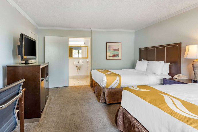 Imagen de la habitación del Hotel The Buena Park Hotel and Suites. Foto 8