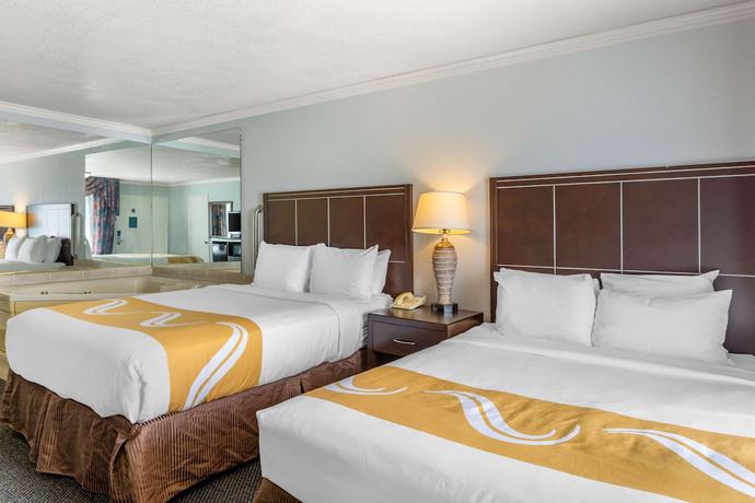 Imagen de la habitación del Hotel The Buena Park Hotel and Suites. Foto 15