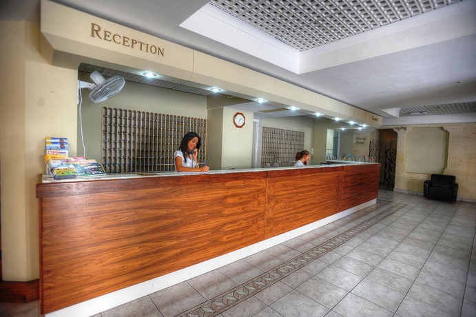 Imagen de los interiores del Hotel The Bugibba. Foto 10