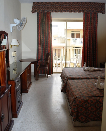 Imagen de la habitación del Hotel The Bugibba. Foto 7